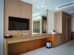 سنسز ریزورت و پول ویلاز پوکت