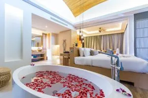 هتل کرست ریزورت و پول ویلاز پوکت