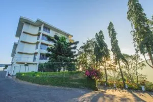 هتل توپاز کندی سریلانکا