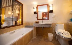 هتل بامنبوری پاتونگ پوکت