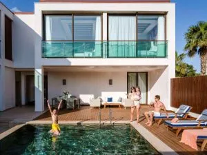 هتل رکسوس پریمیوم تکیرووا