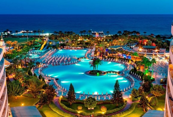 مقایسه هتل‌های کوش‌آداسی و آنتالیا