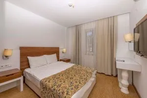 تور آنتالیا هتل آرماس گل بیچ کمر