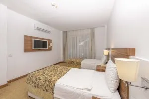 تور آنتالیا هتل آرماس گل بیچ کمر