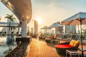 استخر هتل سنتارا گرند ورلد بانکوک