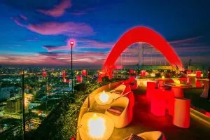 ایوان هتل سنتارا گرند ورلد بانکوک