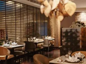 رستوران هتل پولمن پوکت کارون بیچ ریزورت