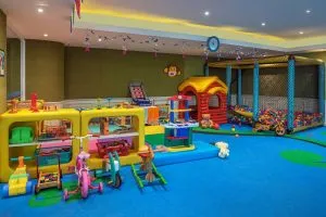 اتاق بازی کودکان هتل پولمن پوکت کارون بیچ ریزورت