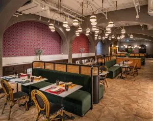 رستوران هتل سندهورن میدتاون بانکوک