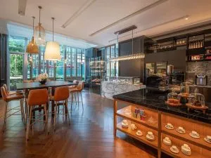 کافه هتل سوفیتل بانکوک سوخومویت