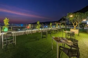 تراس هتل زنسینا ریزورت پوکت