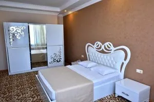 هتل گرند پالاس باتومی