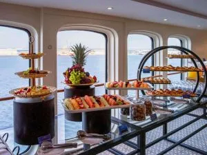 هتل کویین الیزابت 2 دبی