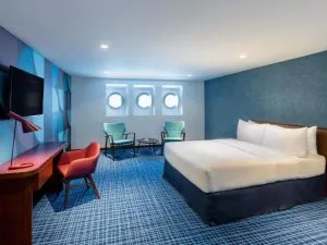 هتل کویین الیزابت 2 دبی