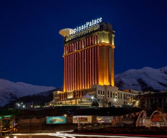 معرفی بهترین هتل ها برای اقامت در غرب تهران