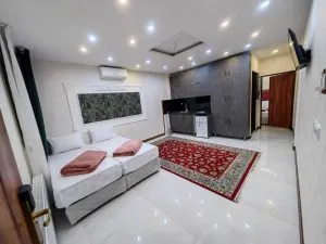 مسافرخانه مدینه النور